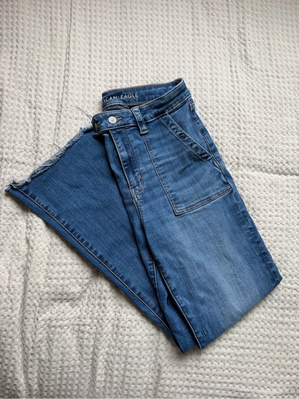 Blue Women’s Jeans - Classic Straight Leg American Eagle - Picture 2 of 3